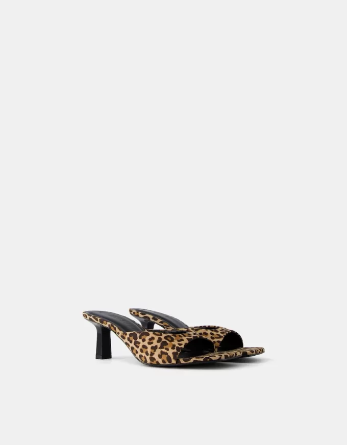 Sandaler för kattungar med djurtryck Sandaler för kattungar med djurtryck