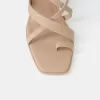 Sandaler med blockklack med flera remmar Sandaler med blockklack med flera remmar