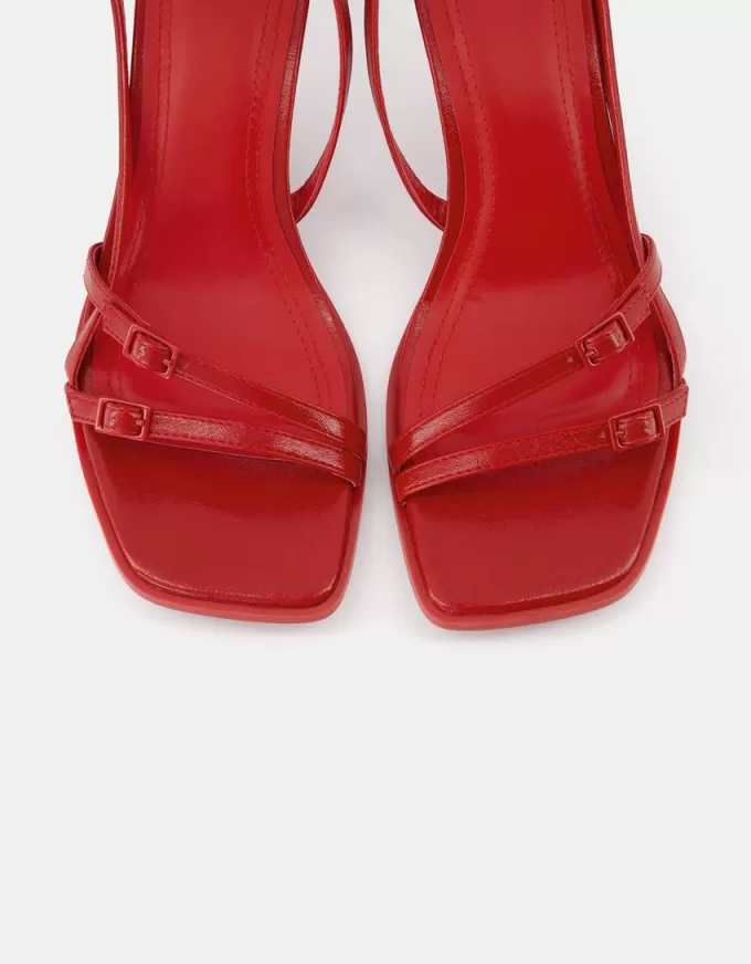 Sandaler med klack för kattungar med spännen Sandaler med klack för kattungar med spännen