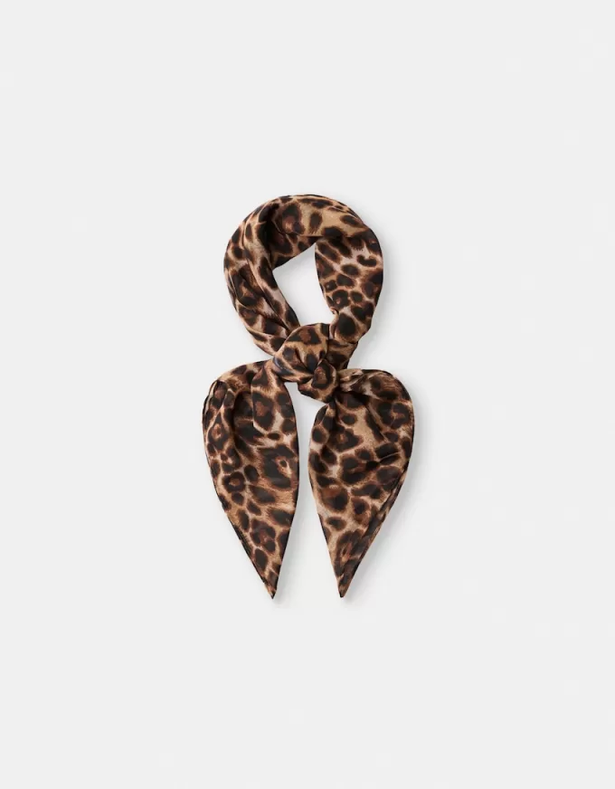 Scarf med djurtryck Scarf med djurtryck