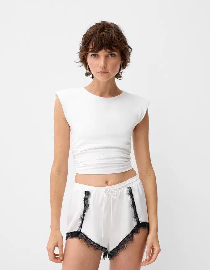 Shorts i satängspets Shorts i satängspets