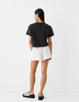 Shorts med elastisk midjedetaljer