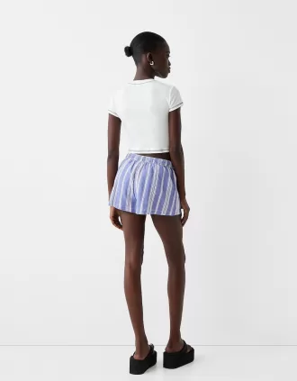 Shorts med elastisk midjedetaljer