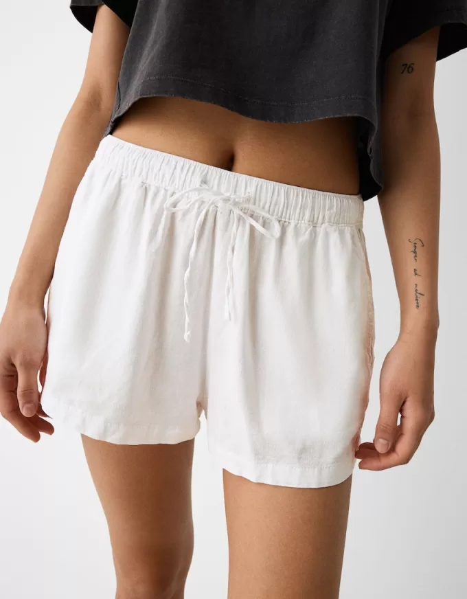 Shorts med elastisk midjedetaljer Shorts med elastisk midjedetaljer