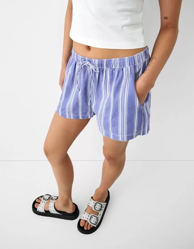 Shorts med elastisk midjedetaljer Shorts med elastisk midjedetaljer