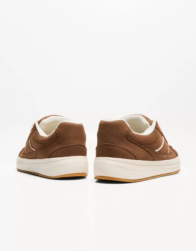 Skater sneakers