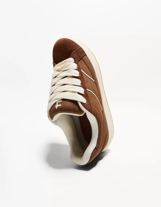 Skater sneakers