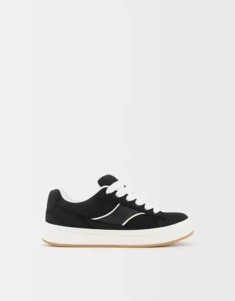 Skater sneakers