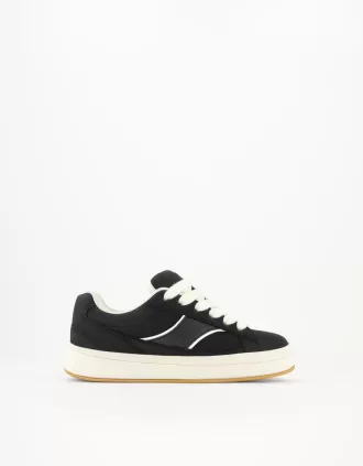 Skater sneakers