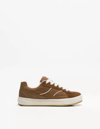 Skater sneakers