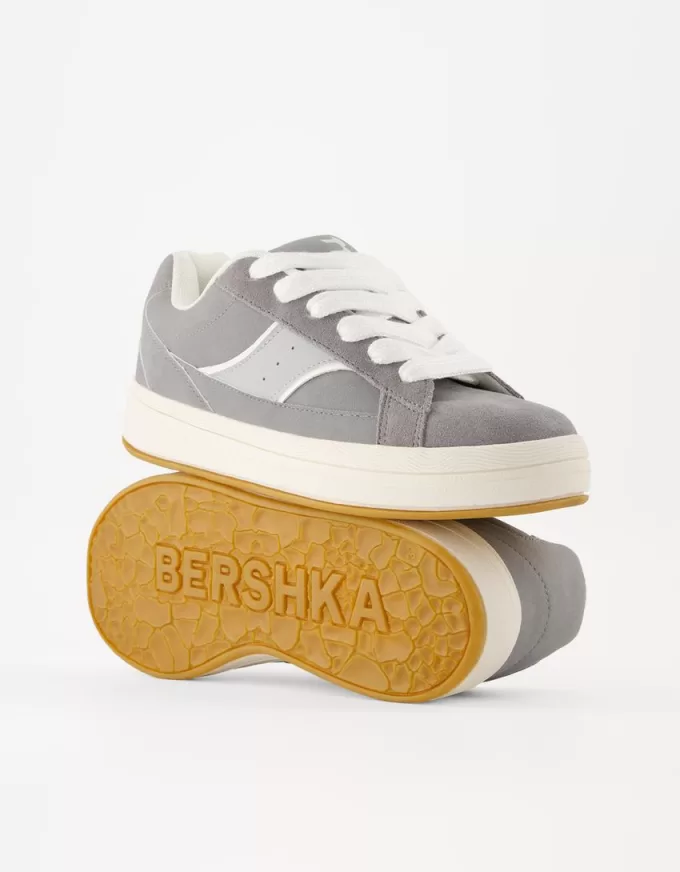 Skatersneakers i delat läder Skatersneakers i delat läder