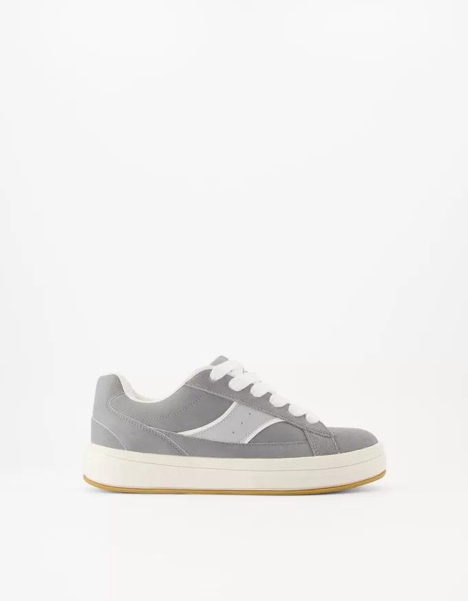 Skatersneakers i delat läder Skatersneakers i delat läder