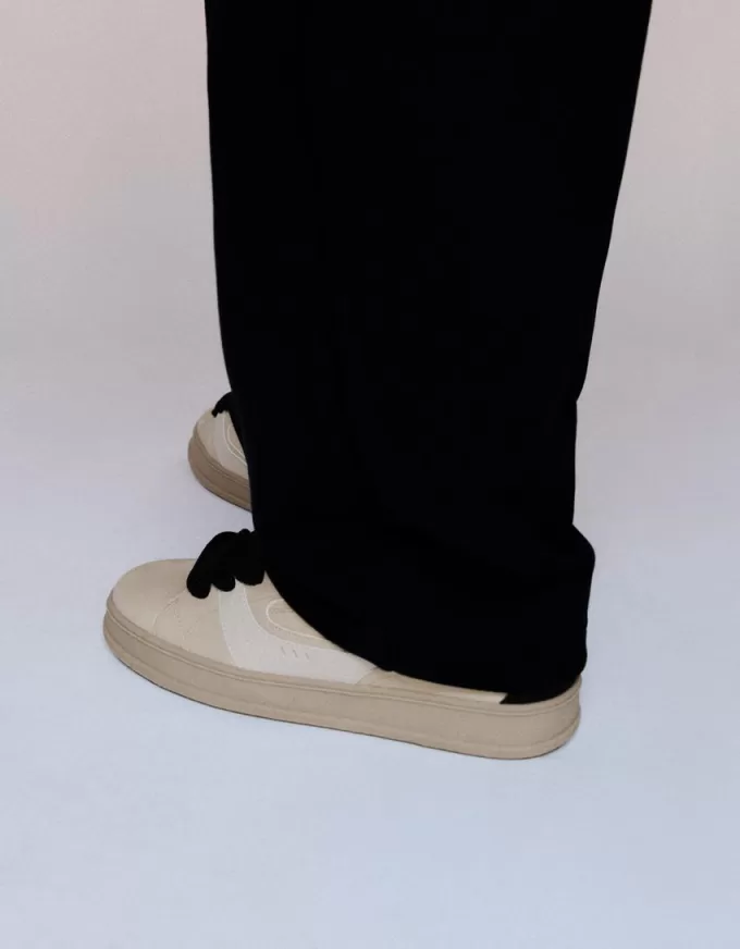 Skatersneakers med XL-snören Skatersneakers med XL-snören