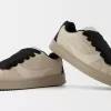 Skatersneakers med XL-snören Skatersneakers med XL-snören