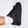 Skatersneakers med nyckelringdetalj Skatersneakers med nyckelringdetalj