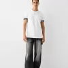 Slim-fit kortärmad T-shirt med randig detalj Slim-fit kortärmad T-shirt med randig detalj