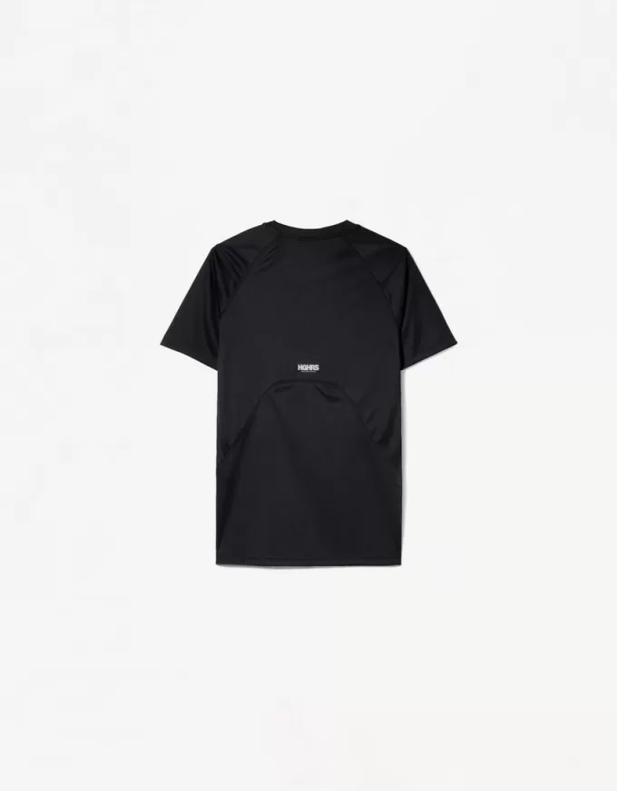 Slim-fit kortärmad T-shirt med sömmar Slim-fit kortärmad T-shirt med sömmar