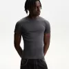 Slim-fit kortärmad T-shirt med sömmar Slim-fit kortärmad T-shirt med sömmar