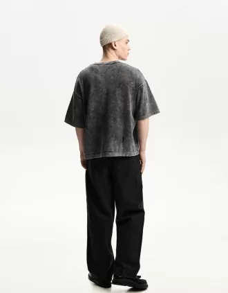 Sliten kortärmad T-shirt