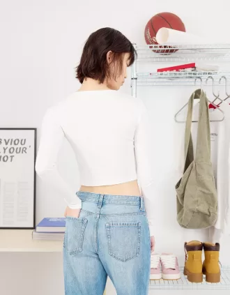 Slitna 90-talsjeans med vida ben
