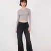 Slitna 90-talsjeans med vida ben Slitna 90-talsjeans med vida ben