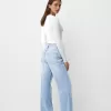 Slitna 90-talsjeans med vida ben Slitna 90-talsjeans med vida ben