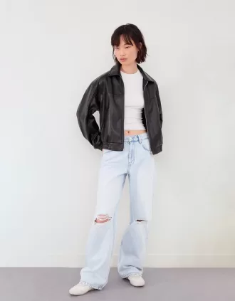 Slitna 90-talsjeans med vida ben