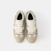 Sneakers Sneakers