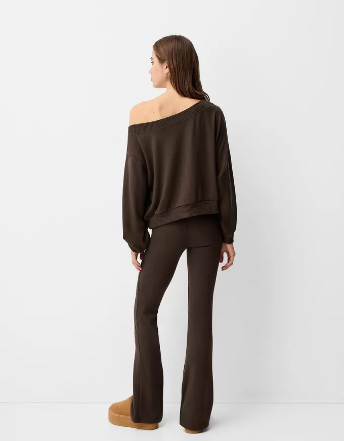Soft touch asymmetrisk tröja med hals