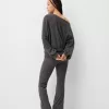 Soft touch asymmetrisk tröja med hals