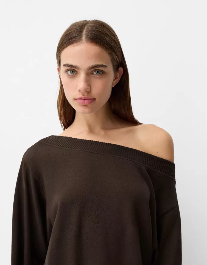 Soft touch asymmetrisk tröja med hals