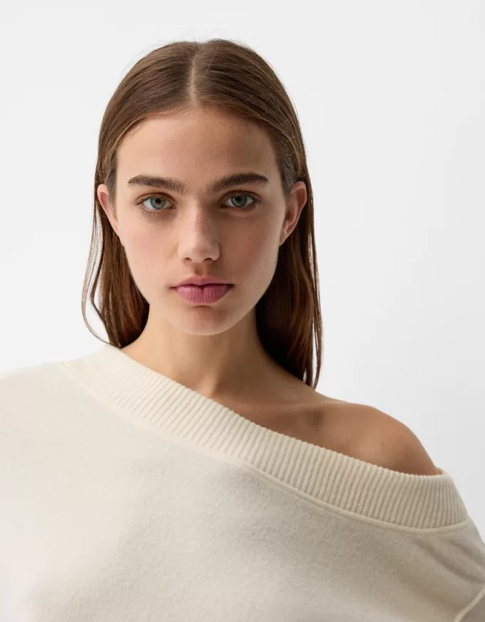 Soft touch asymmetrisk tröja med hals