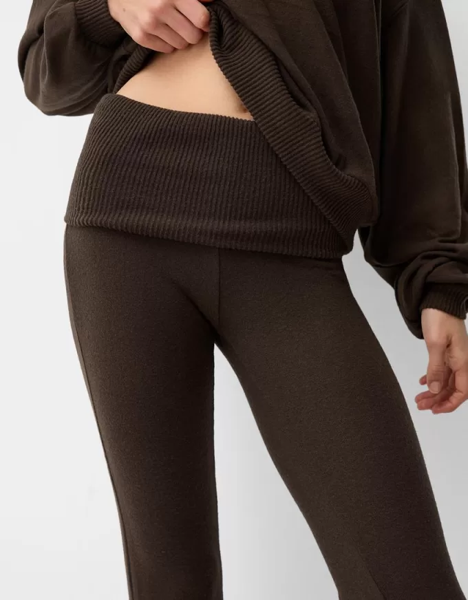 Soft touch asymmetrisk tröja med hals