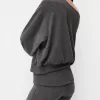 Soft touch asymmetrisk tröja med hals