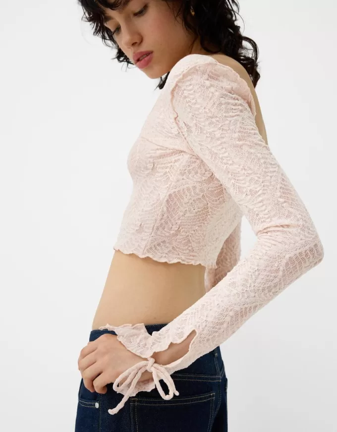 Spets T-shirt med rosetter