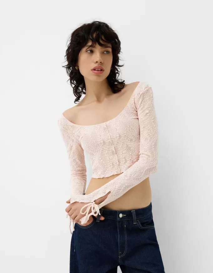 Spets T-shirt med rosetter