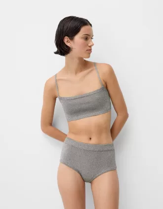 Stickade minishorts i metall