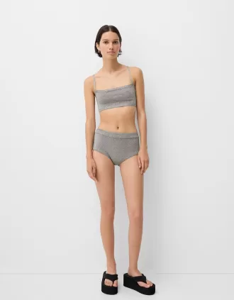 Stickade minishorts i metall