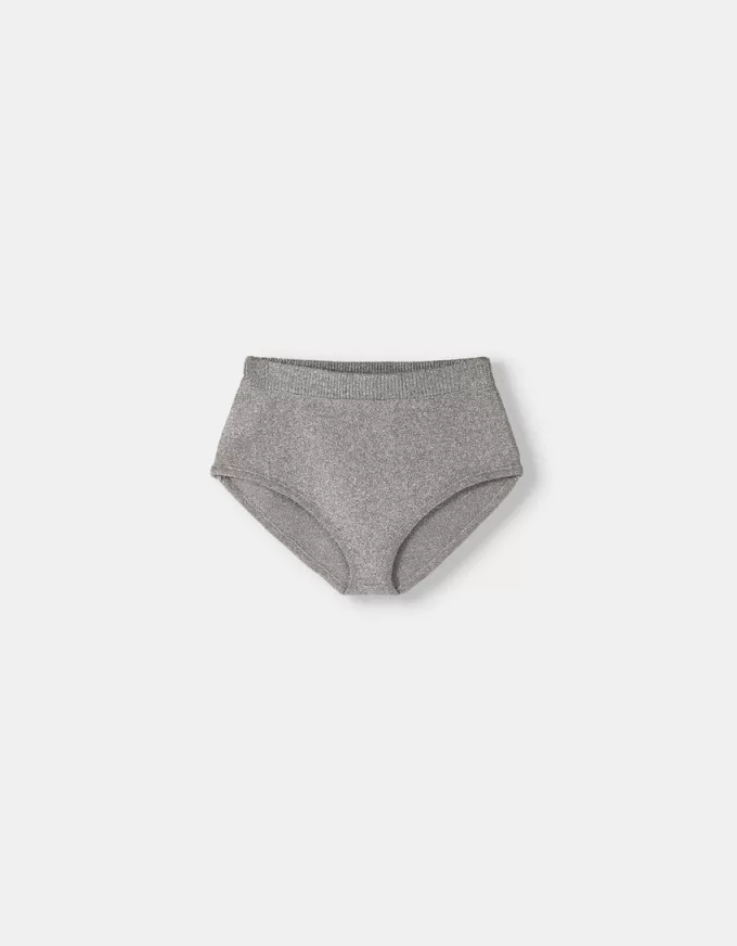 Stickade minishorts i metall Stickade minishorts i metall