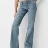 Stövelskurna jeans med låg midja Stövelskurna jeans med låg midja