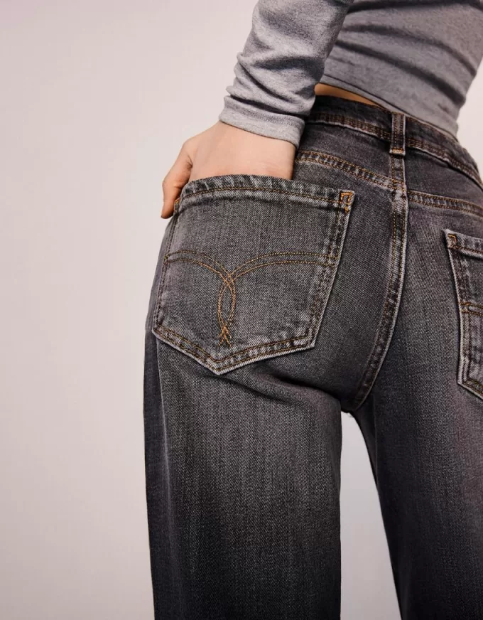Stövelskurna jeans med låg midja Stövelskurna jeans med låg midja