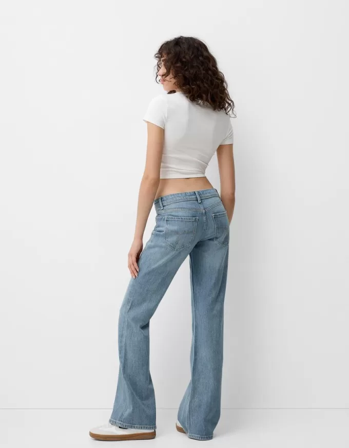 Stövelskurna jeans med låg midja Stövelskurna jeans med låg midja