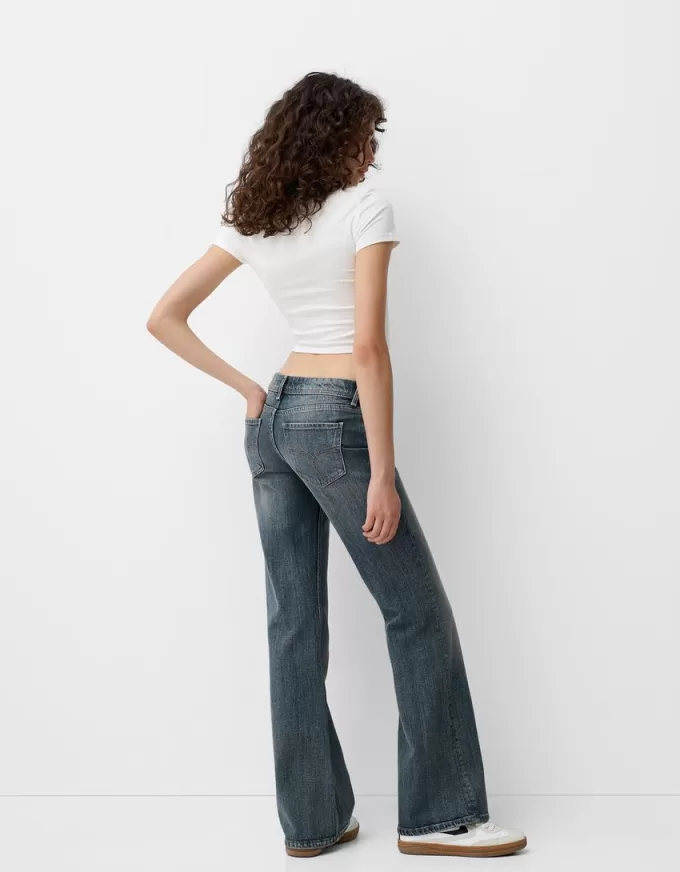 Stövelskurna jeans med låg midja Stövelskurna jeans med låg midja