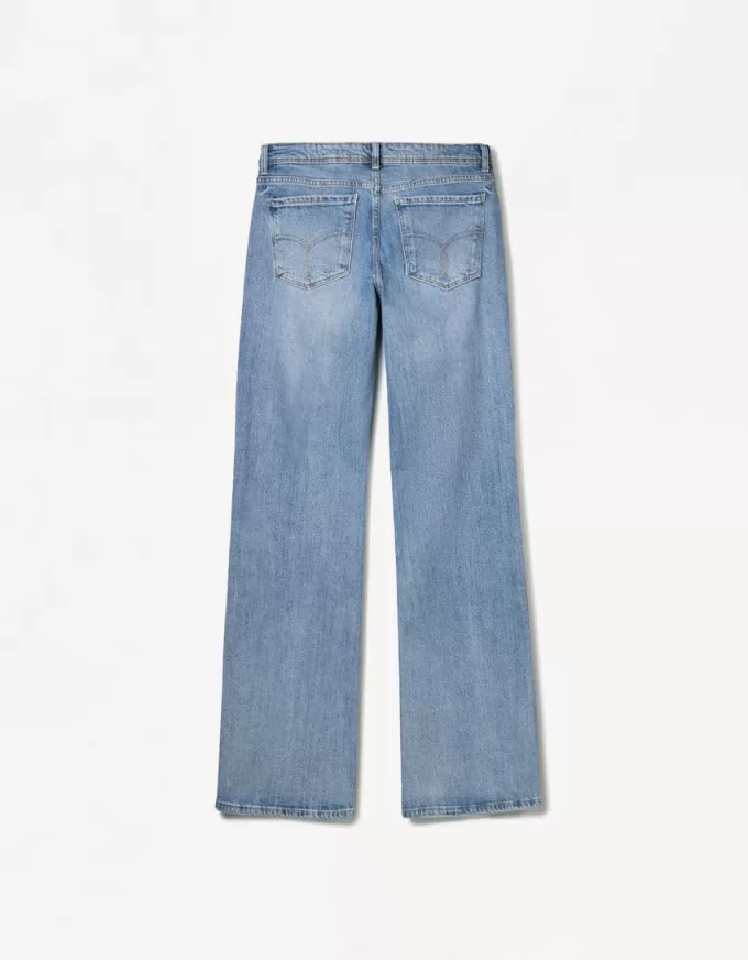 Stövelskurna jeans med låg midja