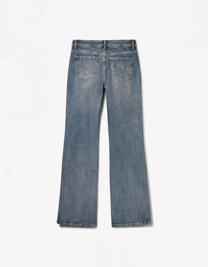 Stövelskurna jeans med låg midja