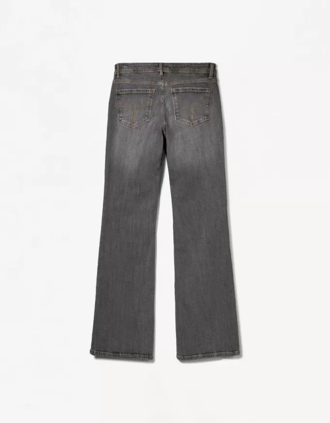 Stövelskurna jeans med låg midja Stövelskurna jeans med låg midja