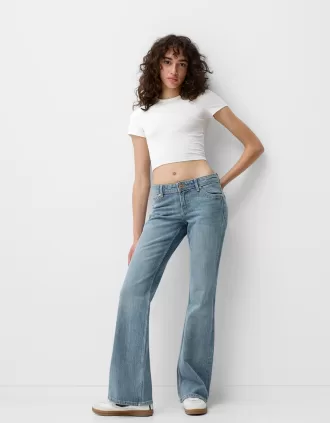 Stövelskurna jeans med låg midja