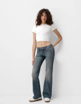 Stövelskurna jeans med låg midja