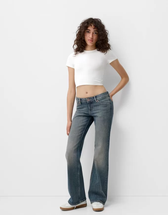 Stövelskurna jeans med låg midja Stövelskurna jeans med låg midja