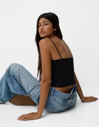 Strappy topp med rosettdetalj